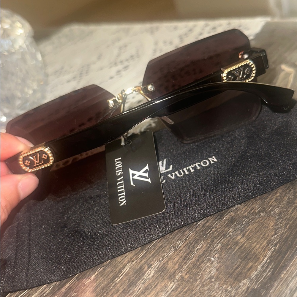 Louis Vuitton Gradient Brown Sunglasses - Picture 3 of 4